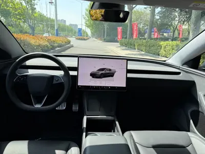 Tesla Model 3 2025, 21000 км, за 21986.31 USD - фото 10