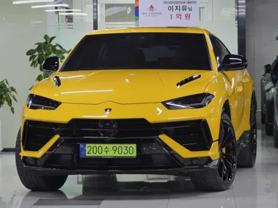 Lamborghini Urus · 2024 год