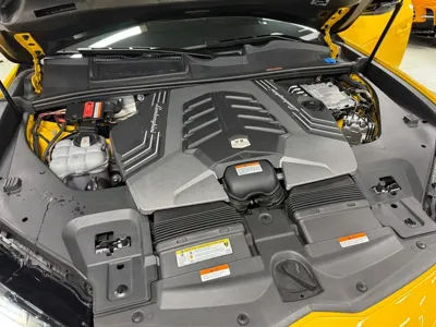 Lamborghini Urus 2024, 12400 км, за 229749.25 USD