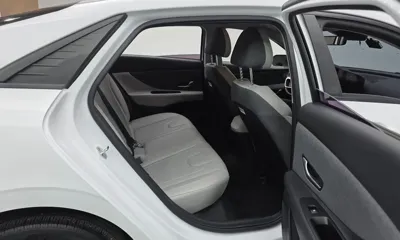 Hyundai Avante 2021, 64766 км, за 9849.29 USD - фото 11