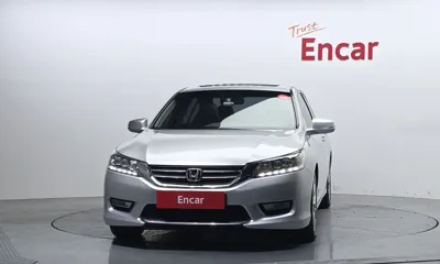 Honda Accord 2013, 122411 км, за 3575.37 USD
