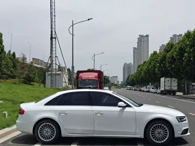 Audi A4L 2016, 82000 км, за 8651.98 USD - фото 8