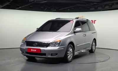 Kia Canival · 2011 год