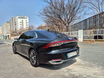 Hyundai Grandeur 2021, 156179 км, за 10394.59 USD