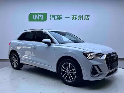 Audi Q3 2023, 17000 км, за 27221.37 USD