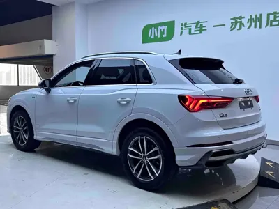 Audi Q3 2023, 17000 км, за 27221.37 USD