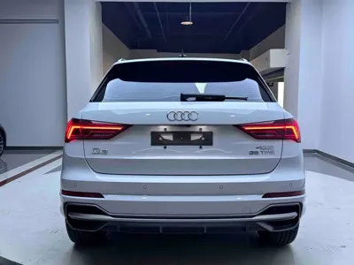 Audi Q3 2023, 17000 км, за 27221.37 USD