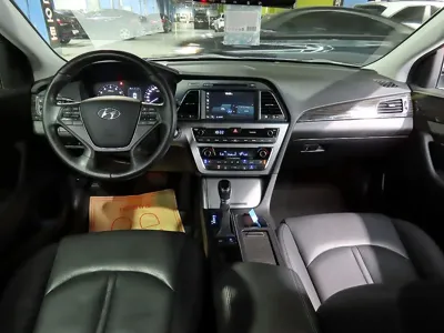 Hyundai Sonata 2015, 179794 км, за 4332.41 USD
