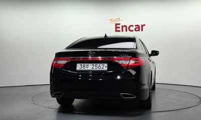 Hyundai Grandeur 2014, 137693 км, за 4238.41 USD
