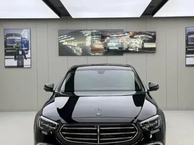Mercedes-Benz E-Class 2022, 100000 км, за 33859.31 USD