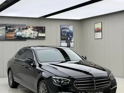 Mercedes-Benz E-Class 2022, 100000 км, за 33859.31 USD