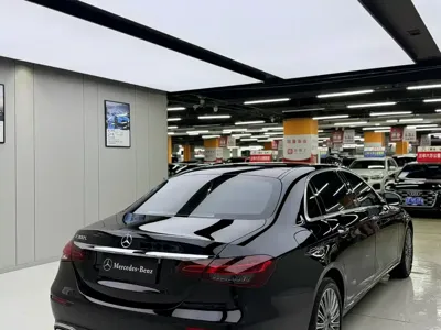 Mercedes-Benz E-Class 2022, 100000 км, за 33859.31 USD