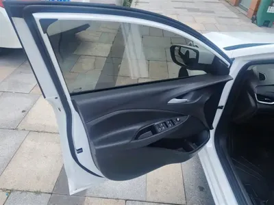 Chevrolet Cavalier 2020, 98800 км, за 3501.99 USD - фото 7