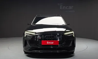Audi e-tron 2022, 55141 км, за 42570.1 USD