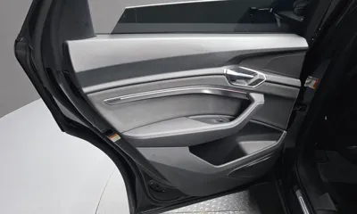 Audi e-tron 2022, 55141 км, за 42570.1 USD - фото 25