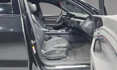 Audi e-tron 2022, 55141 км, за 42570.1 USD - фото 26