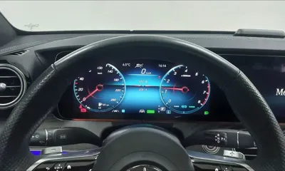 Mercedes-Benz E-Class 2023, 30815 км, за 36669.97 USD - фото 8