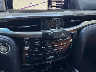 Lexus LX 2019, 170000 км, за 166974.79 USD - фото 12