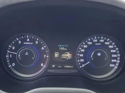 Hyundai Grandeur 2013, 159000 км, за 3536.49 USD - фото 16