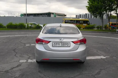 Hyundai Avante 2013, 187474 км, за 1951.6 USD
