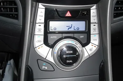 Hyundai Avante 2013, 187474 км, за 1951.6 USD - фото 12