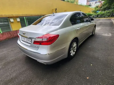 Hyundai Genesis 2013, 174213 км, за 3245.03 USD