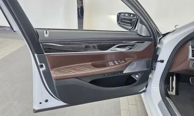 BMW 7-Series 2022, 45550 км, за 47324.95 USD - фото 24