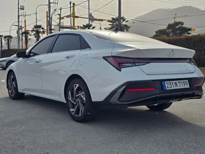 Hyundai Avante 2026, 975 км, за 15804.42 USD