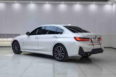 BMW 3 Series 2023, 35000 км, за 33238 USD