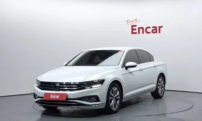 Volkswagen Passat · 2022 год