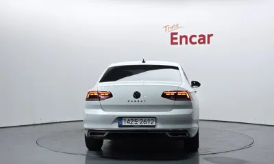 Volkswagen Passat 2022, 29313 км, за 15807.98 USD