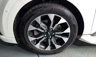 Kia Canival 2023, 65781 км, за 26840.41 USD