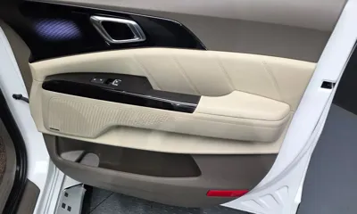 Kia Canival 2023, 65781 км, за 26802 USD - фото 25
