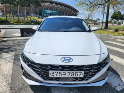 Hyundai Avante 2021, 99330 км, за 9042.42 USD