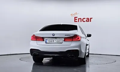 BMW 5-Series 2020, 113374 км, за 18051.73 USD