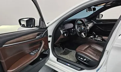 BMW 5-Series 2020, 113374 км, за 18051.73 USD - фото 10