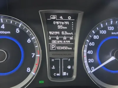 Hyundai Grandeur 2015, 103446 км, за 4358.58 USD - фото 9