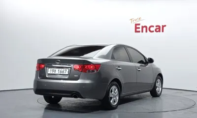 Kia Porte 2012, 106740 км, за 1777.34 USD