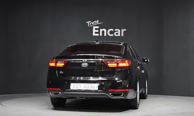 Kia K7 2016, 114962 км, за 5939.87 USD
