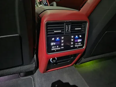 Porsche Cayenne 2019, 65100 км, за 48755.1 USD - фото 9