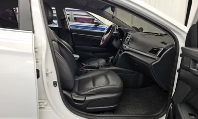 Hyundai Avante 2016, 126984 км, за 5395.56 USD - фото 11