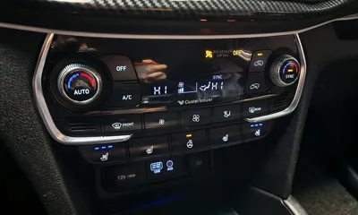 Hyundai Santafe 2019, 80981 км, за 12487.61 USD - фото 16
