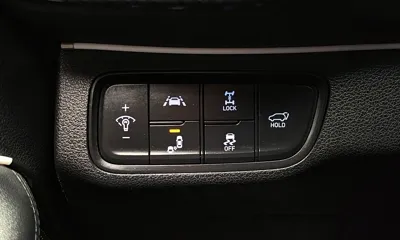 Hyundai Santafe 2019, 80981 км, за 12487.61 USD - фото 17