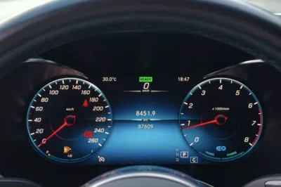 Mercedes-Benz C-Class 2021, 87600 км, за 24233 USD - фото 8