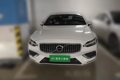 Volvo S60 2021, 73900 км, за 14225 USD