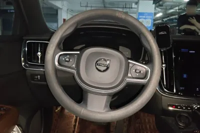 Volvo S60 2021, 73900 км, за 14225 USD - фото 8