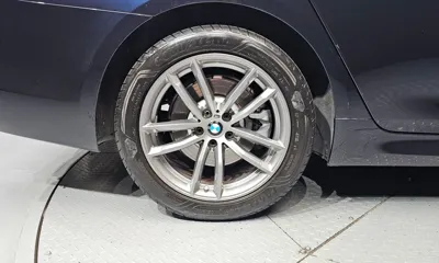 BMW 5-Series 2018, 148283 км, за 13811.08 USD