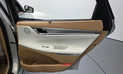 Hyundai Grandeur 2021, 63695 км, за 16279.38 USD - фото 25
