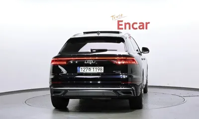 Audi Q8 2021, 109858 км, за 40898.57 USD