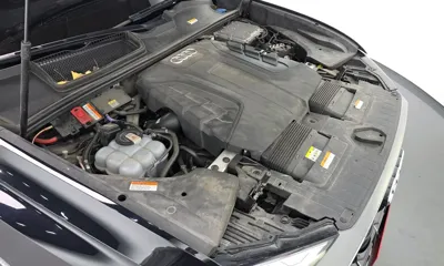 Audi Q8 2021, 109858 км, за 40898.57 USD - фото 6